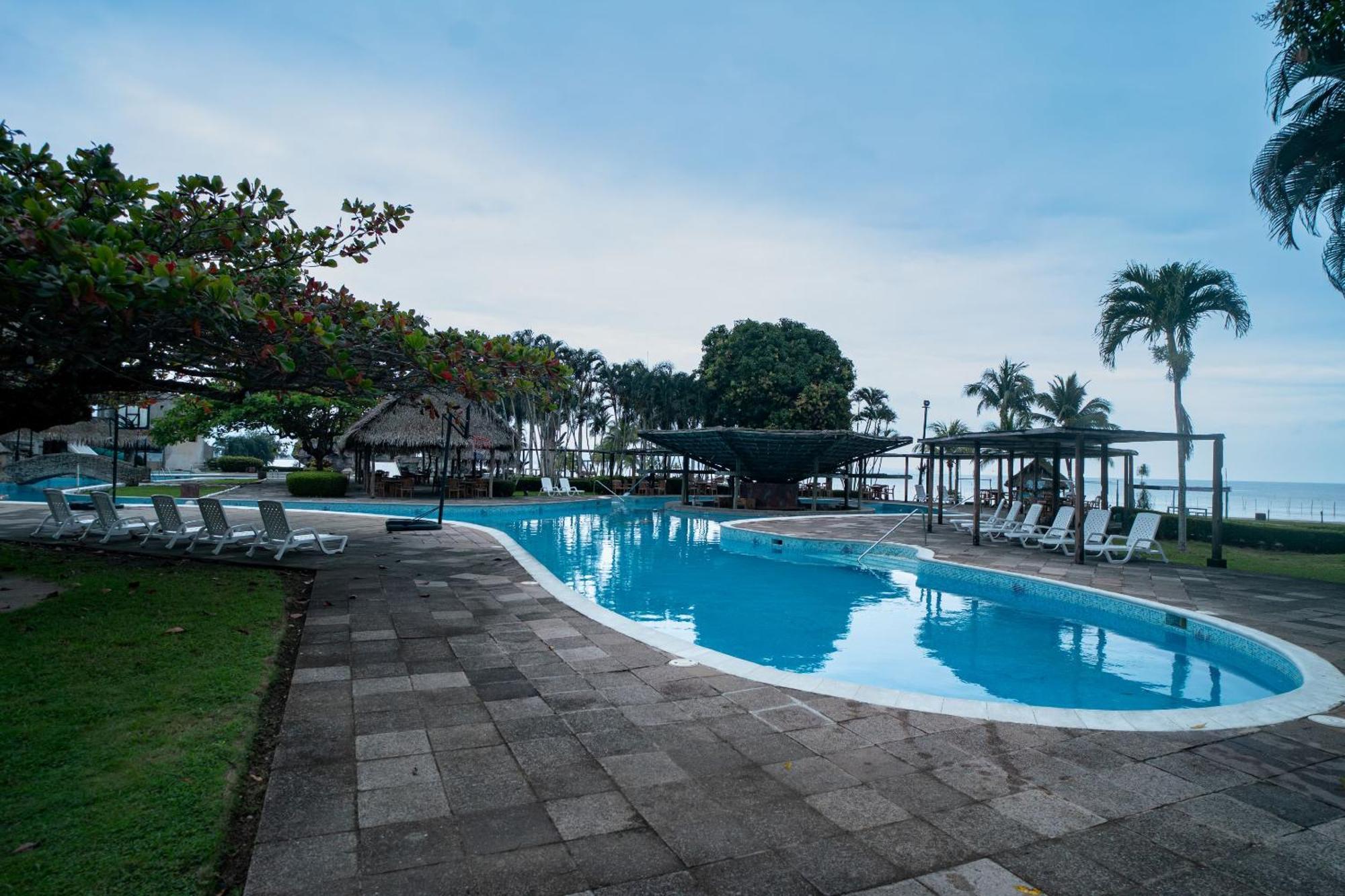 פוארטו באריוס Amatique Bay Hotel מראה חיצוני תמונה